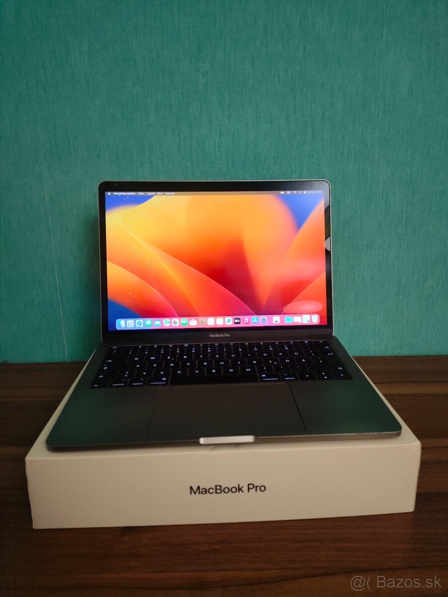 Apple MacBook Pro 2017 – i5 / 8GB / 256GB - 2