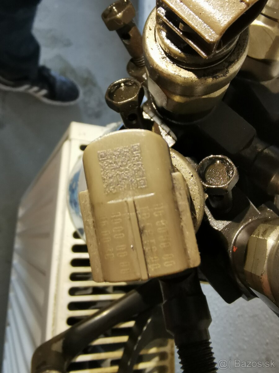 Predám vstrekovače Nissan pathfinder r52 Navara d40 - 2