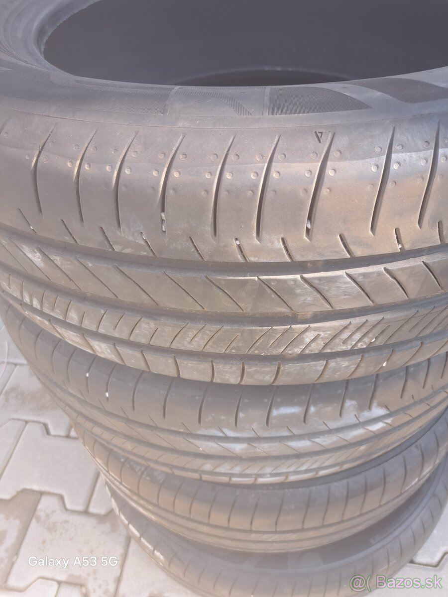 205/60R16 - 2