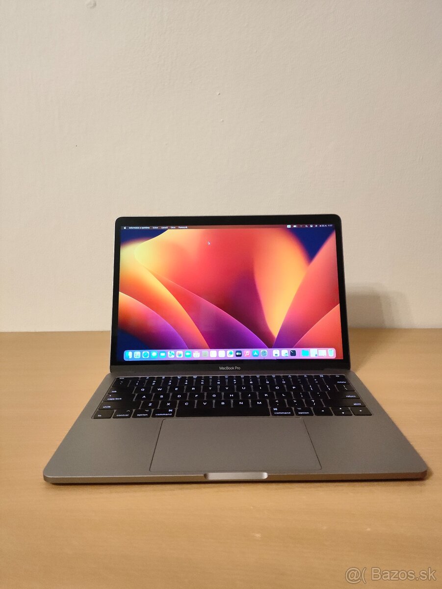 MacBook Pro 2017 | i5 • 8GB • 128GB SSD - 2