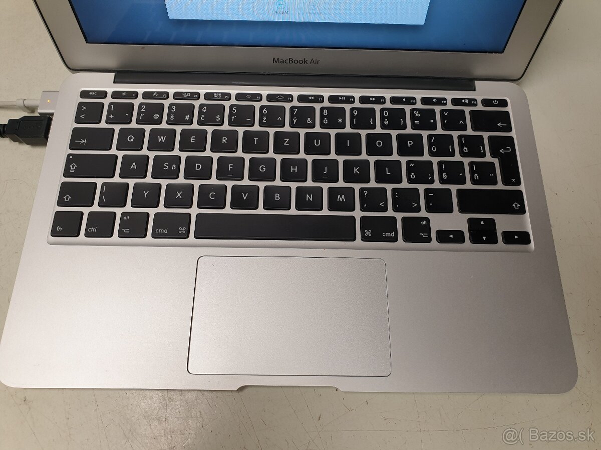 MacBook Air na diely - 2