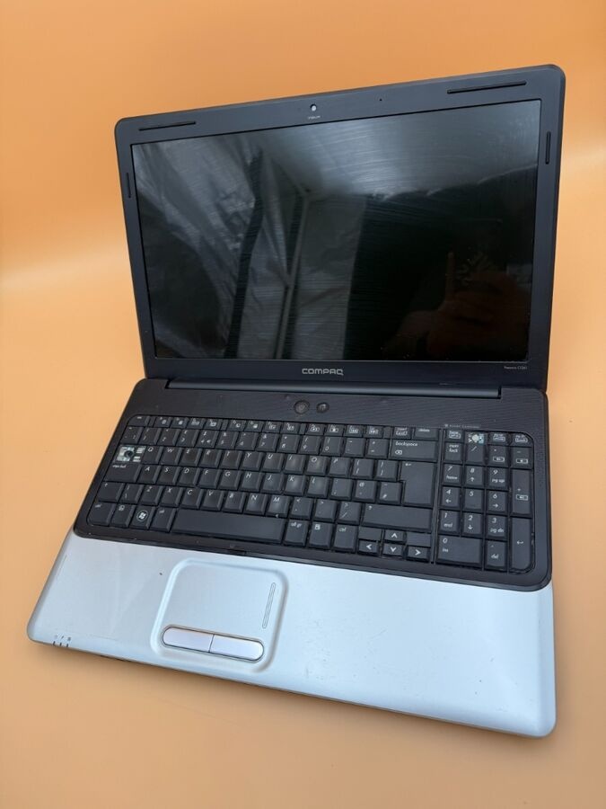 Notebook HP AMD M320 / 2GB RAM / 120GB HDD / Win7 - 2