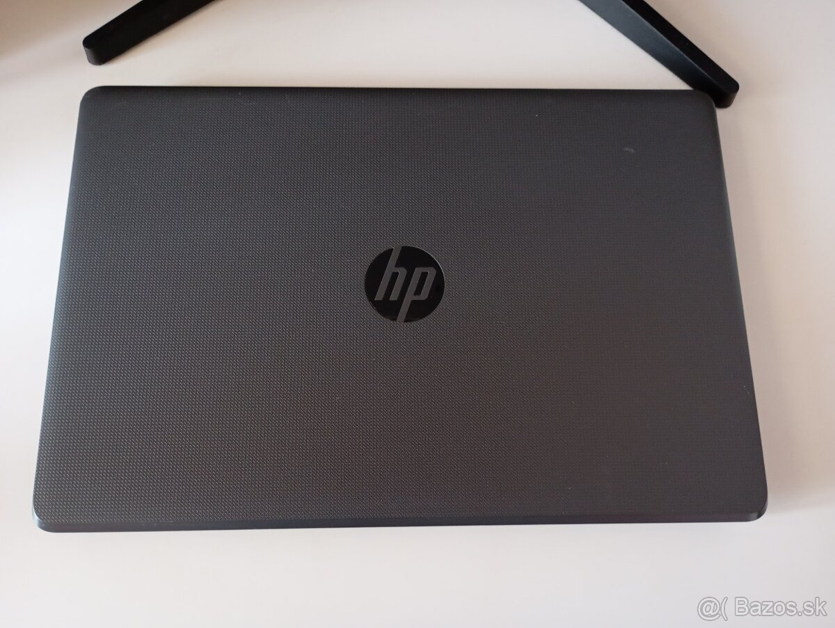 predám Hp 250 g6 + 4gb ram + 500gb hdd + LINUX MINT - 2