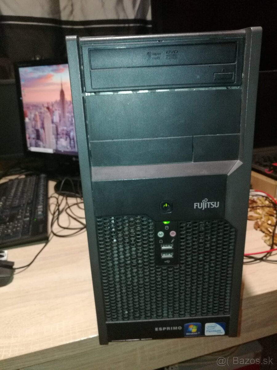 Komplet PC zostava. Fujitsu. 2 x Disk. - 2