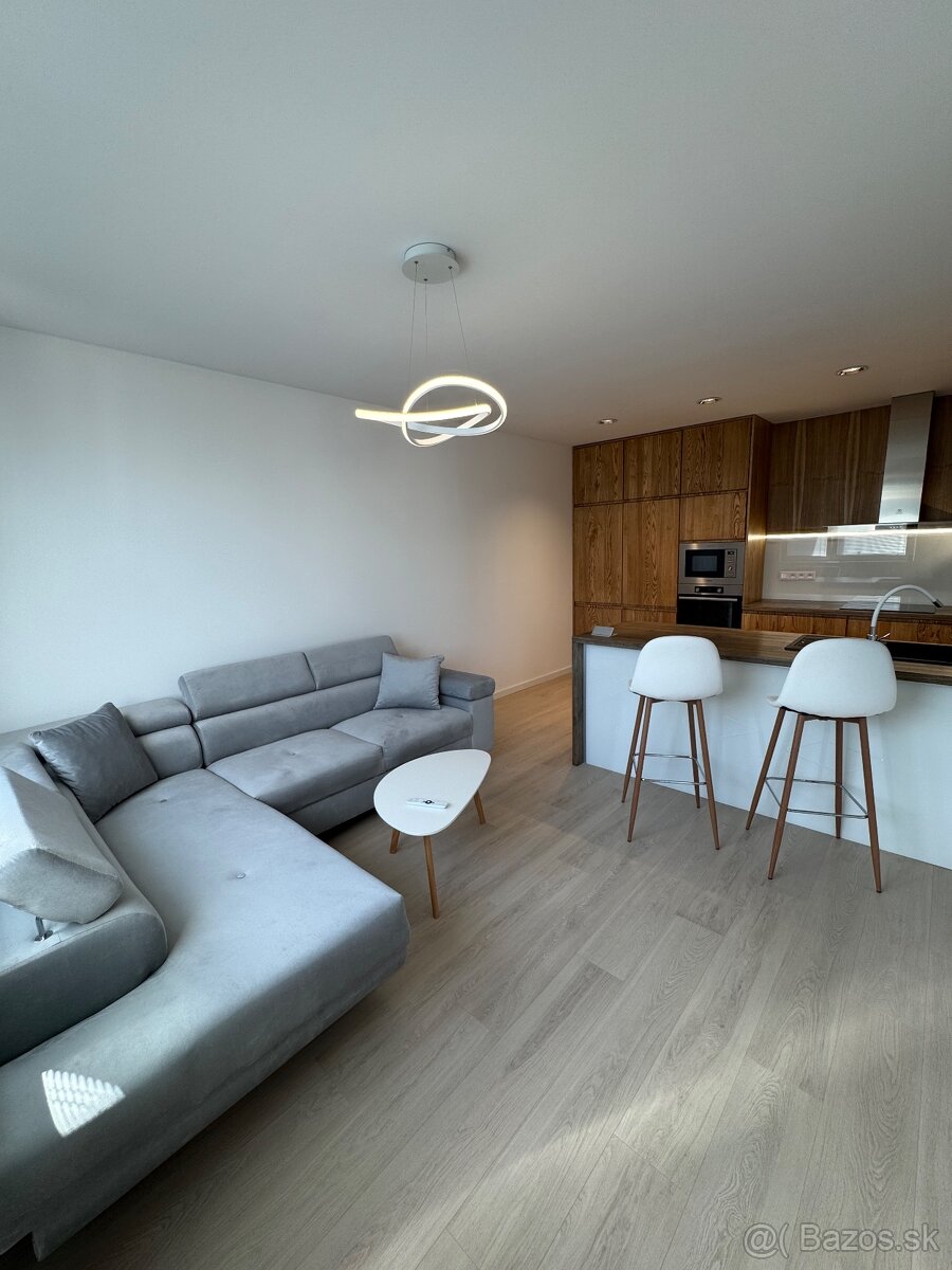 Nadštandardný dvojizbový byt - 2