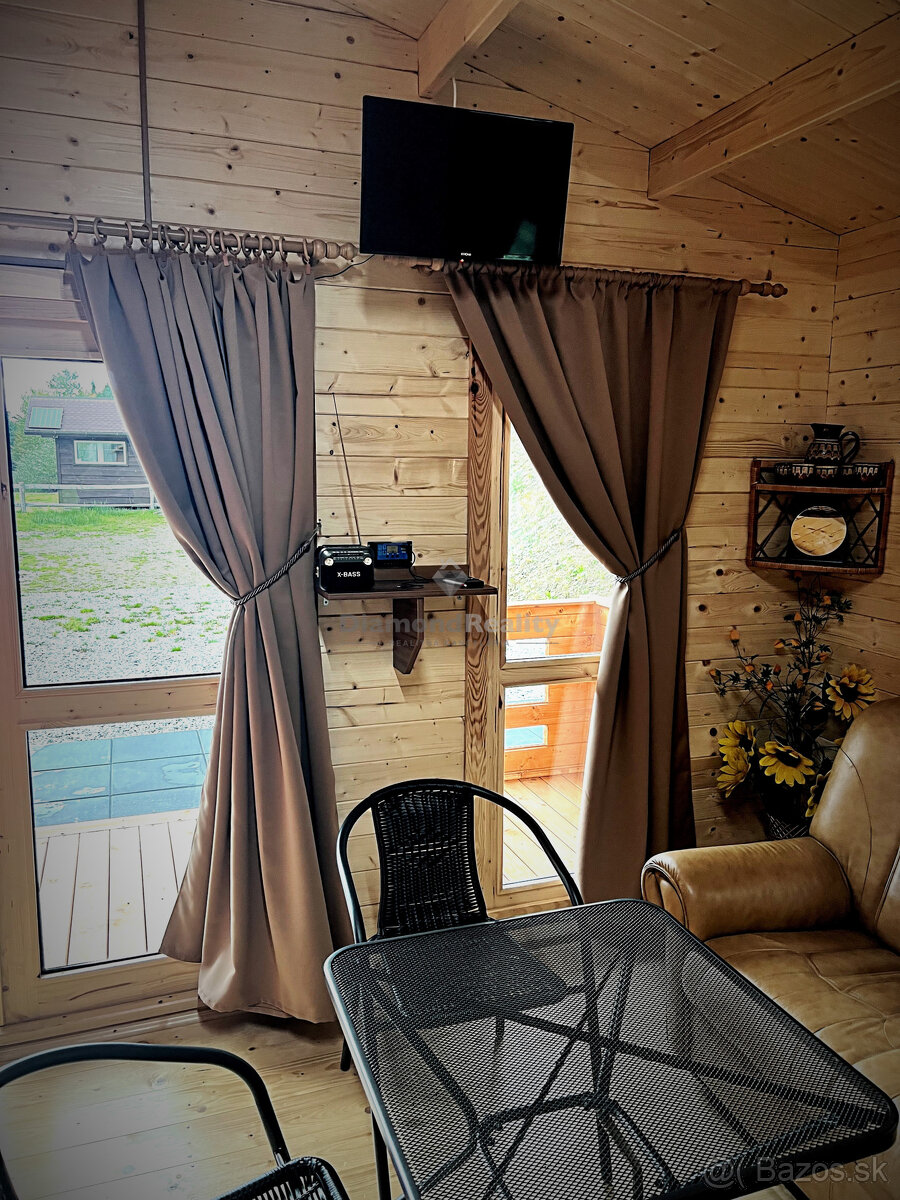 Zrub s pozemkom v Slovinkách, lesy, v zime sneh - 2