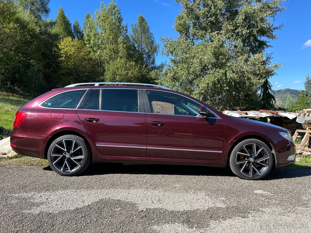 Škoda Superb Combi 2.0 TDI DSG - 2