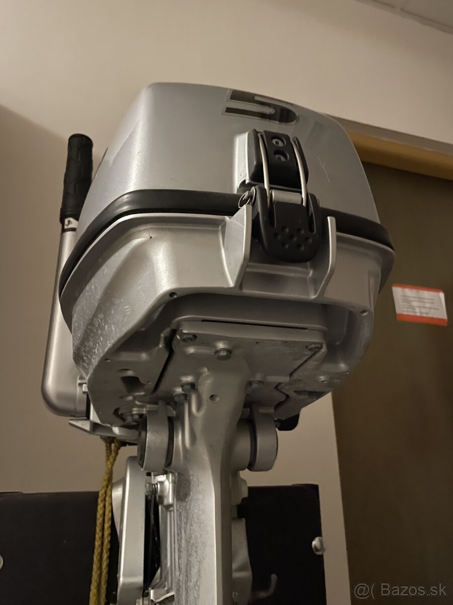 Lodný motor 5 Honda - 2