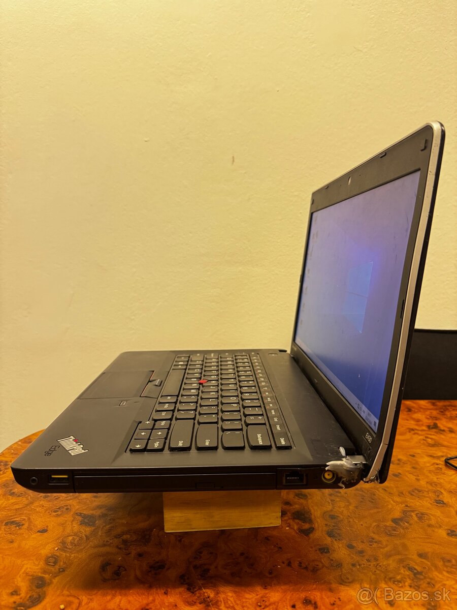 Lenovo ThinkPad Edge E430 – na diely, funkčný - 2