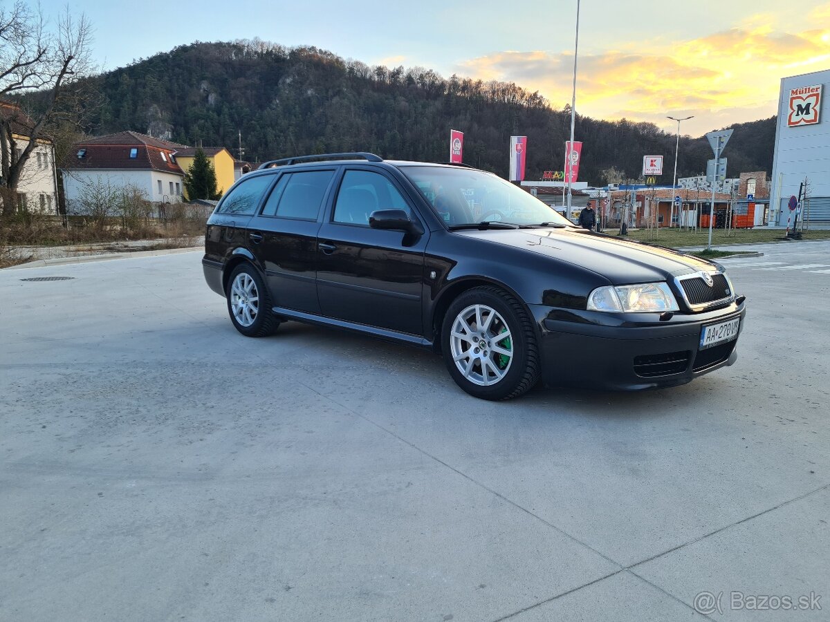 Škoda Octavia RS Combi - 2