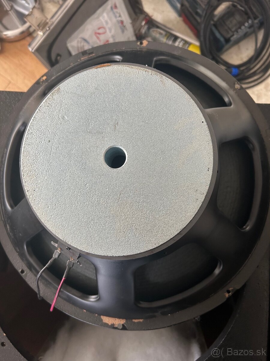 Reproduktory 18" Mackie - 2