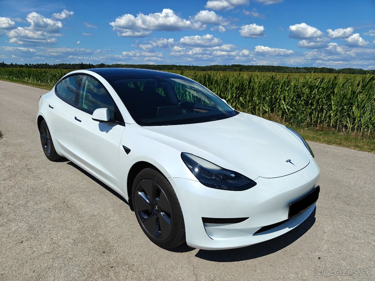 Tesla Model 3 SR/RWD 12/22 - 39.300 km - 2