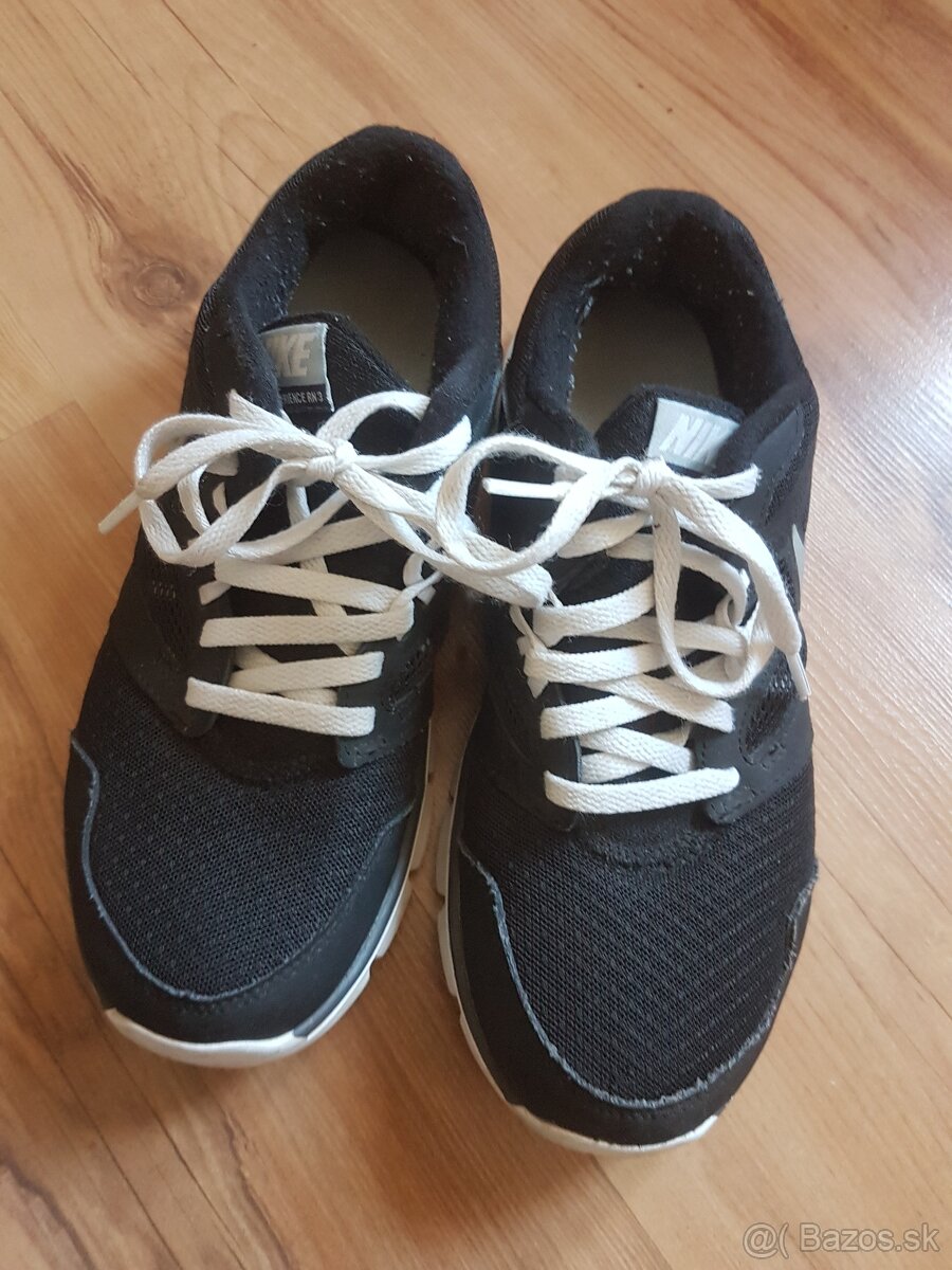 tenisky Nike č.38 - 2