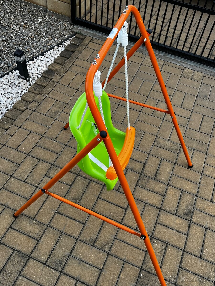 Závesná hojdačka na kovovom ráme - 2