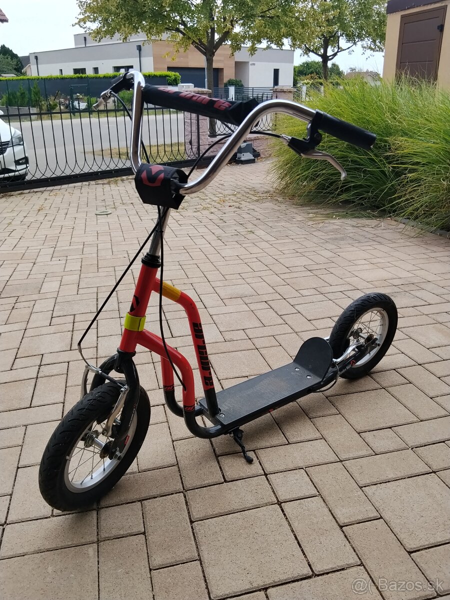 Kolobežka TWELVEMAX Arcore - 2