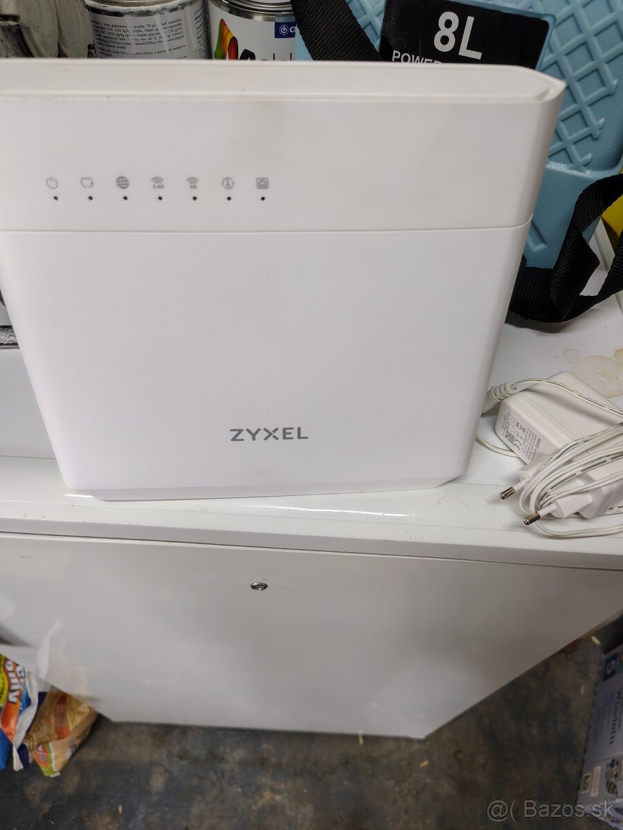 Router Zyxel - 2