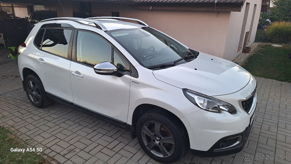 Peugeot 2008 1.2 - 2