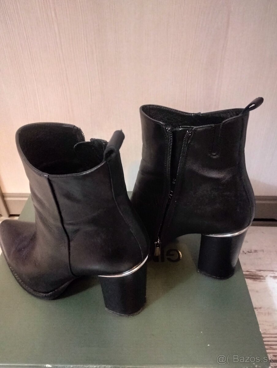 Predám dámske čižmičky Gino Rossi - 2