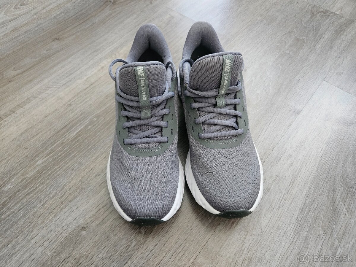 Nike Performance Revolution 5 42.5 - 2
