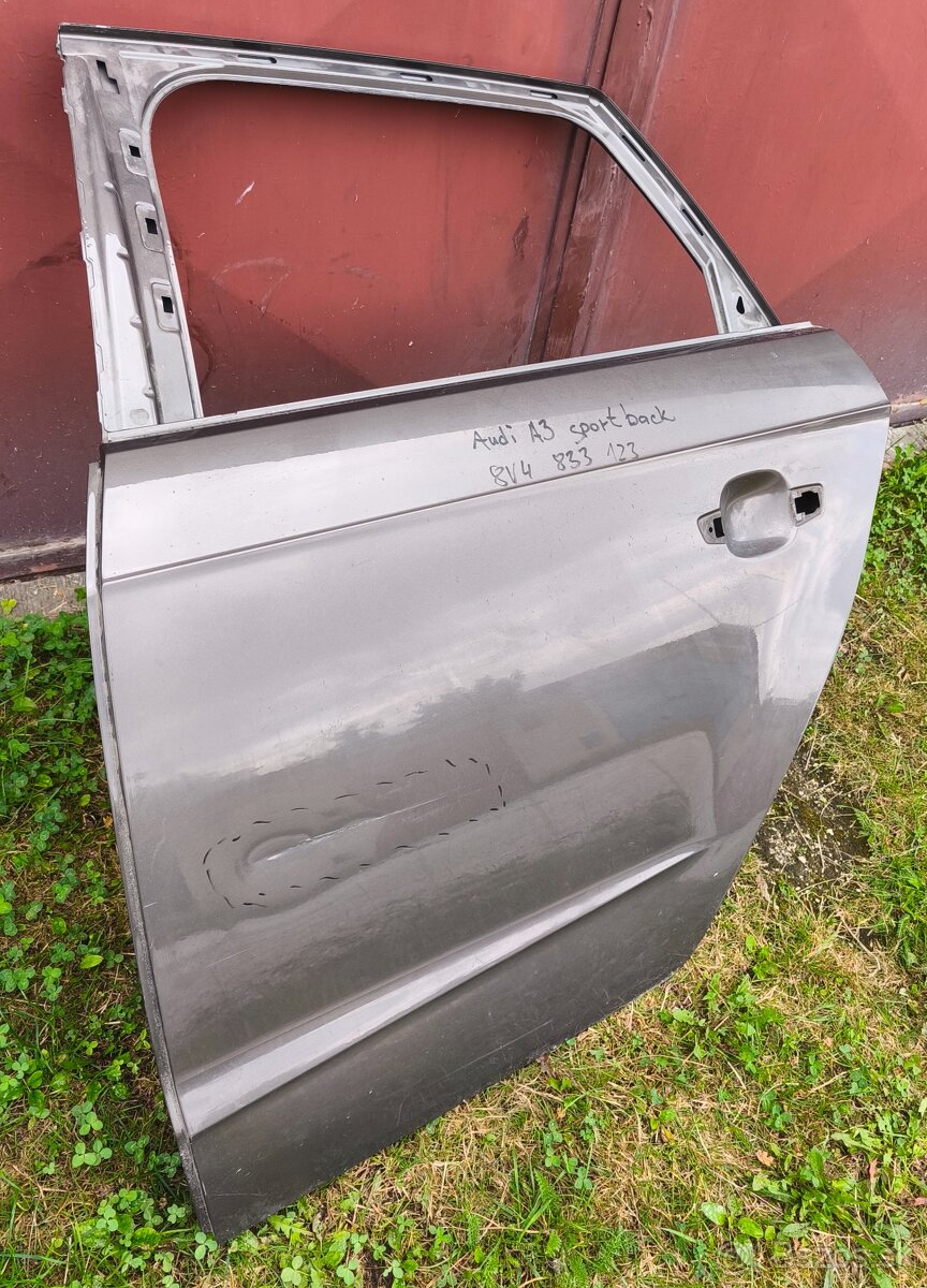 Dvere ľavé zadne Audi A3 8V sportback 8V4833123 - 2