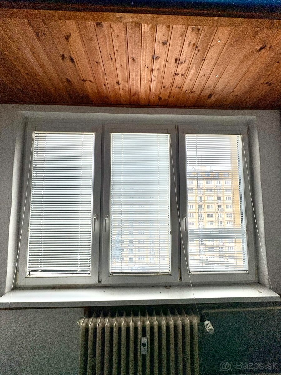 Plastové okná Rehau - použité - 2