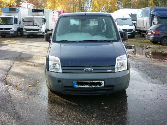 FORD TOURNEO CONNECT 1.8 TDCI 5 MÍST - 2