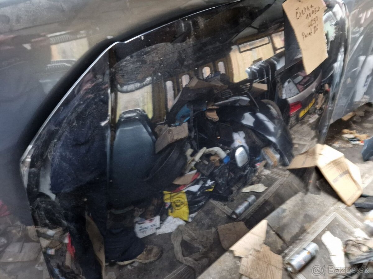 Predná kapota VW Passat b6 - 2