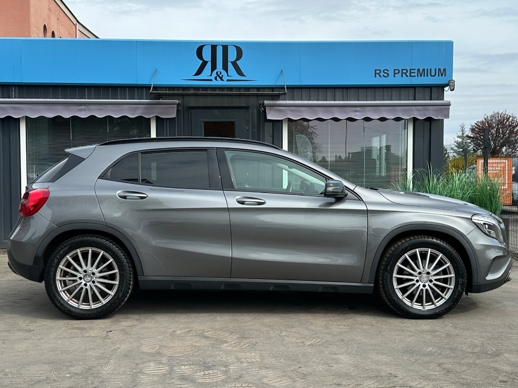 Mercedes-Benz GLA 200 d A/T - 2