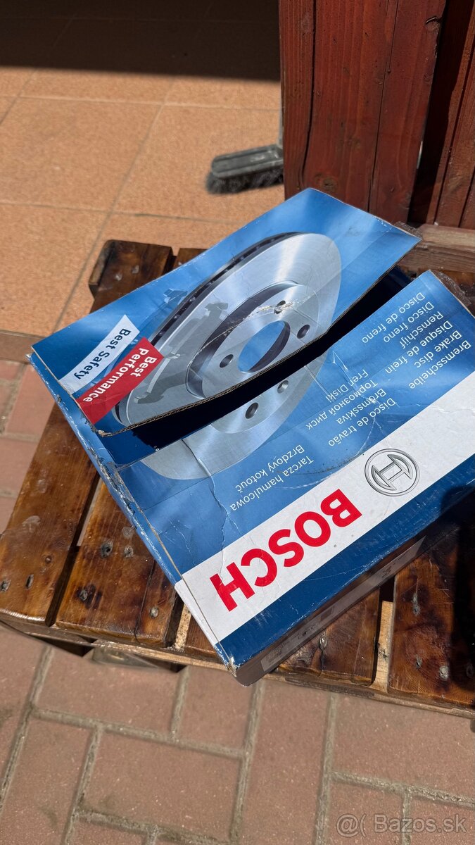 Brzdový kotúč BOSCH 0986479643 - 2