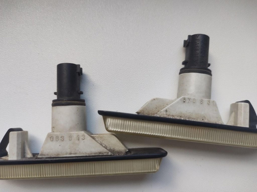 Sada originál biele smerovky BMW E36, E53 - 2