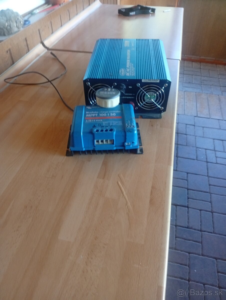 Predám mppt menic victron 100/30 24v - 2