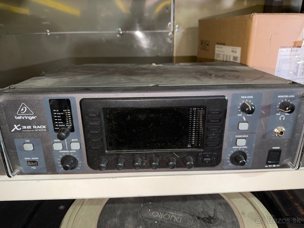 Behringer x32 rack - 2