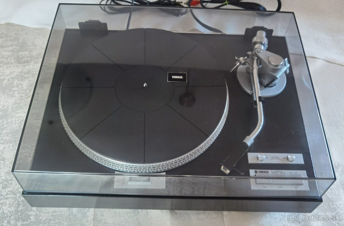 Gramofón Yamaha YP-D7 - 2