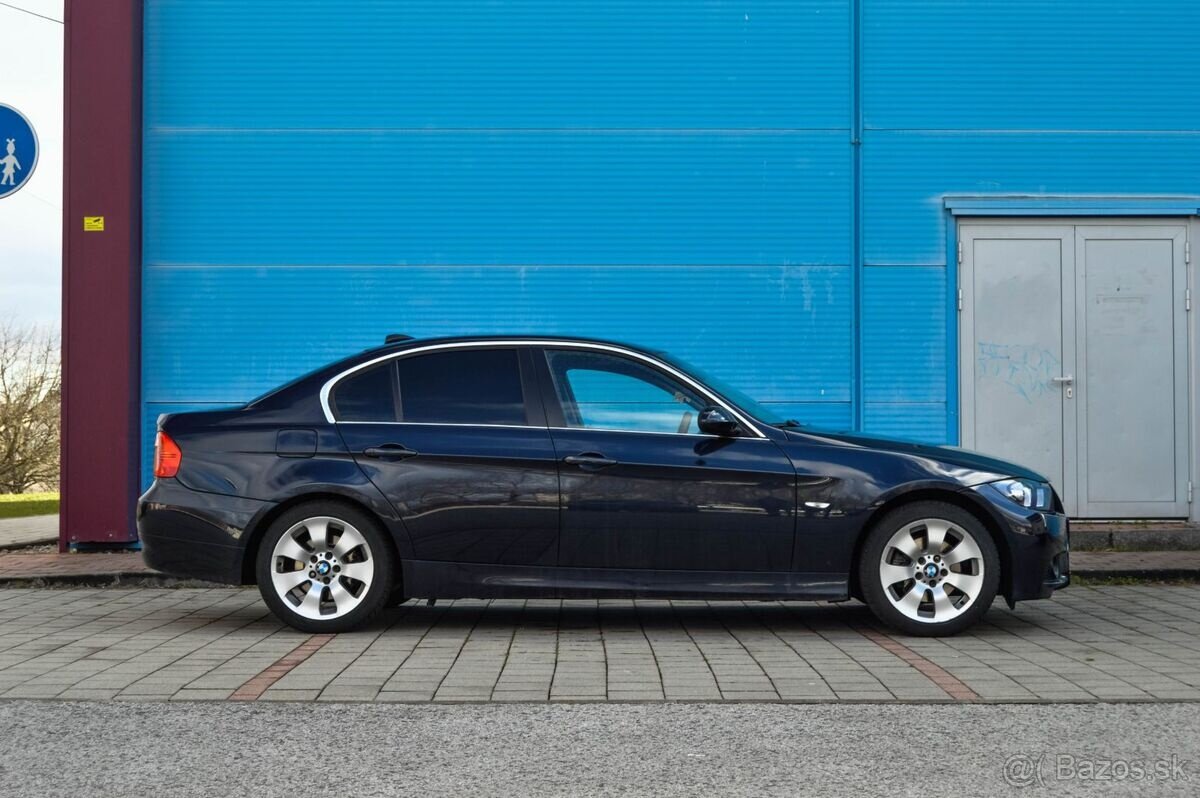BMW E90 Rad 3 325i A/T - 2