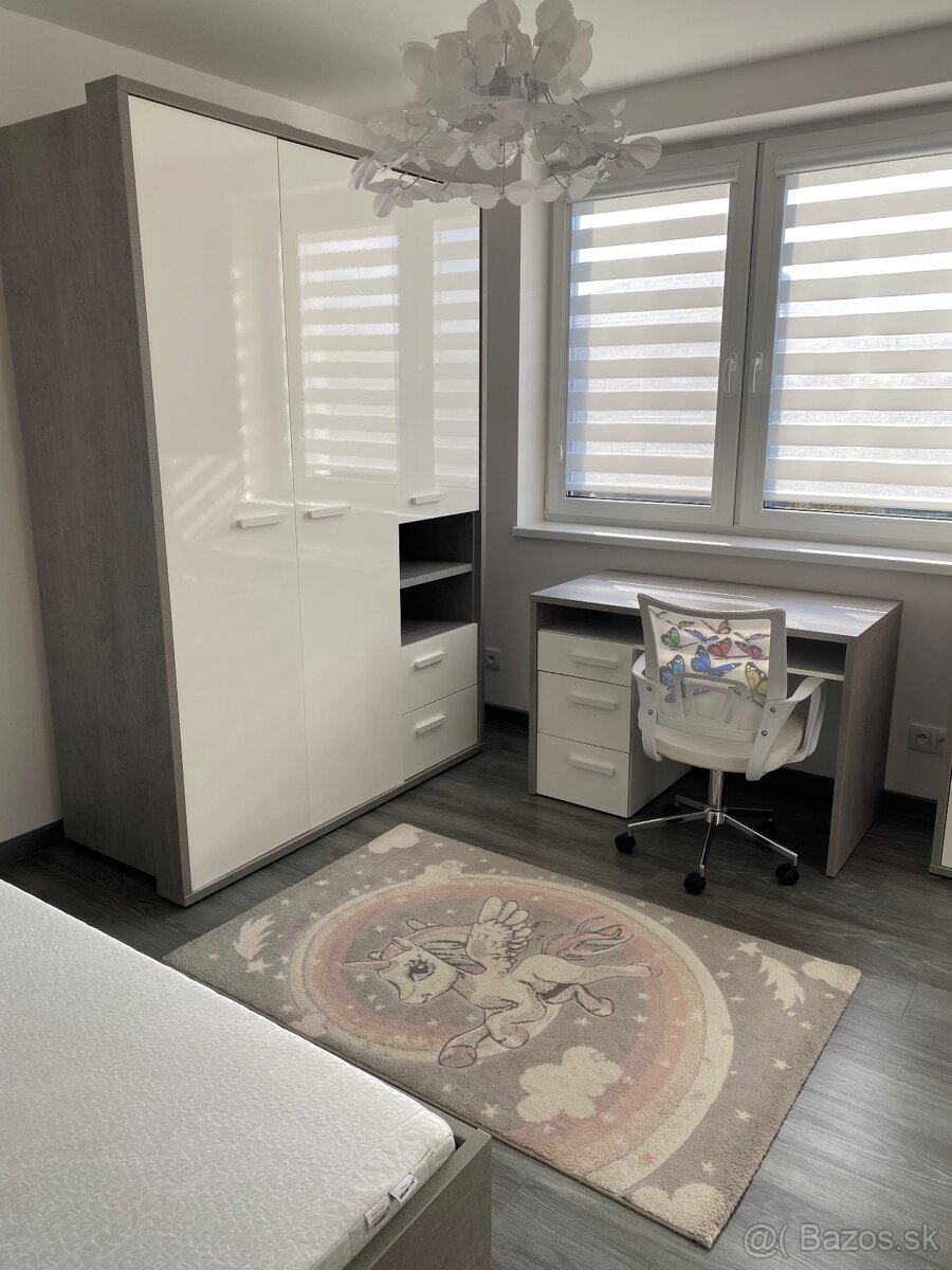Detská izba bielo-siva - 2