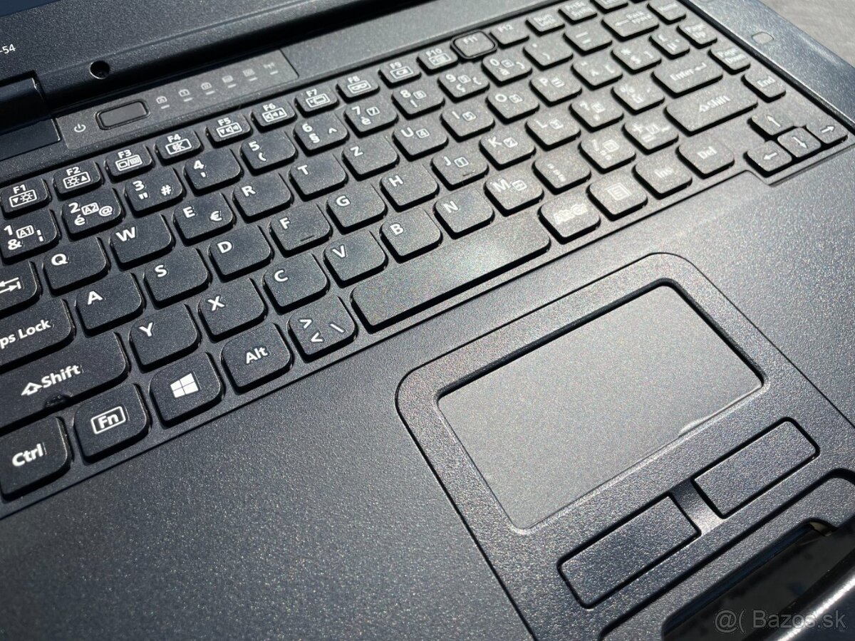 vojenský Panasonic CF-54 - 6.gen CPU / COM port / 4G LTE - 2