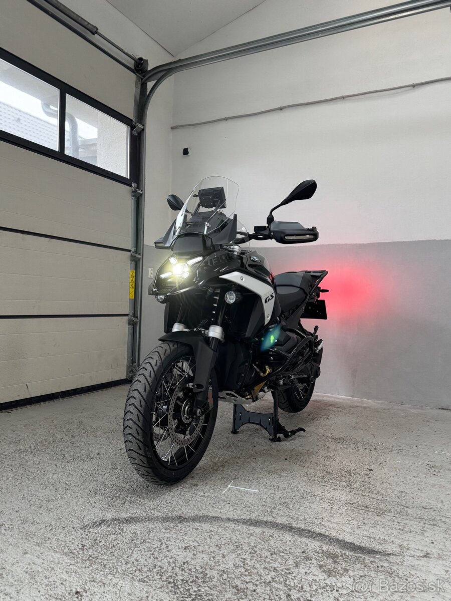 BMW R1300GS Triple Black Nova - 2