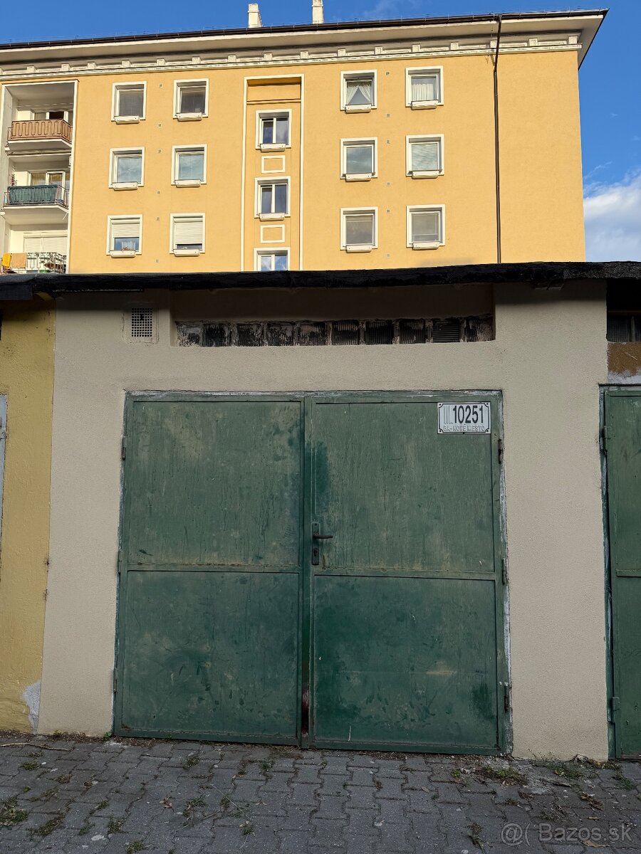 Prenajmem garáž pri Zimnom štadióne - 2