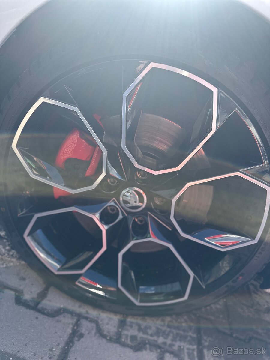 Škoda extreme R19 - 2