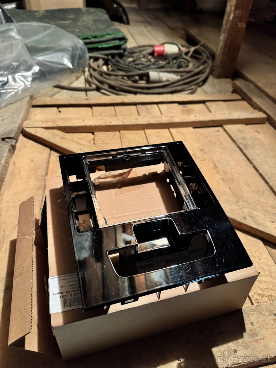 Predam stredovu krytku tunelu Superb 3 - 2