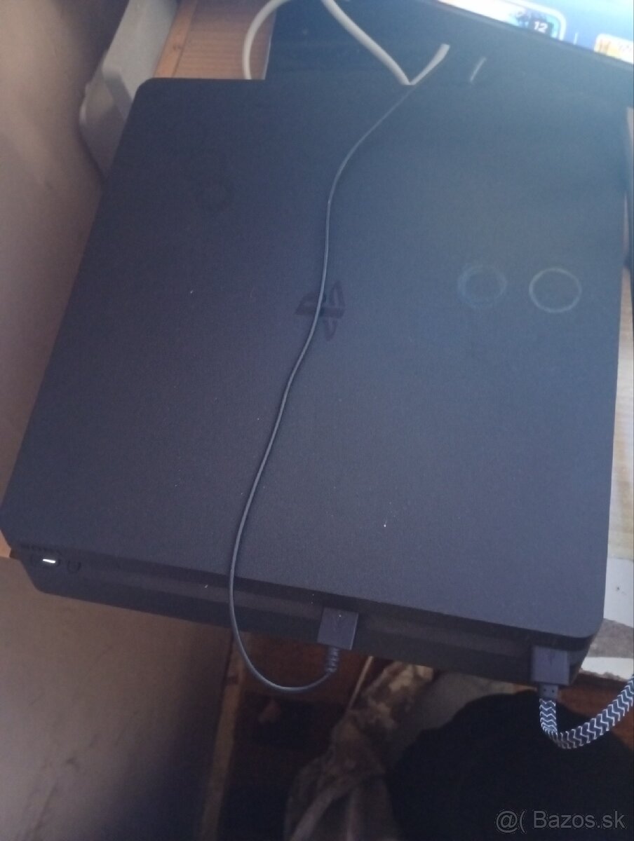 Playstation 4 - 2