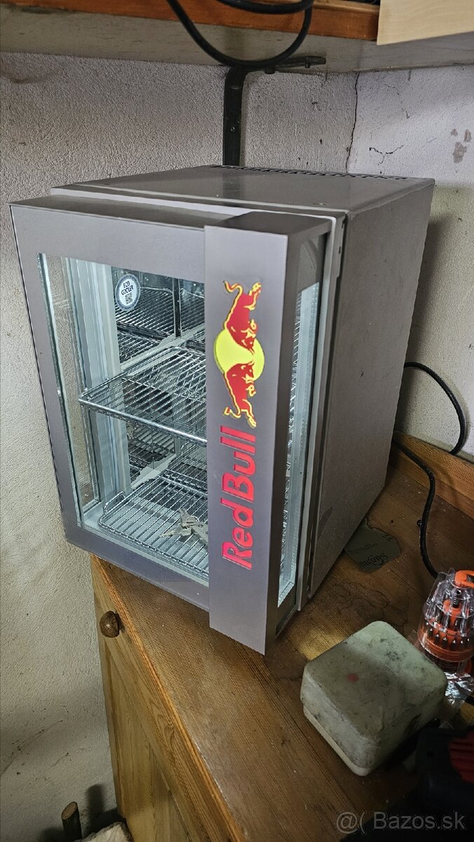 Mini chladnicka Red bull - 2
