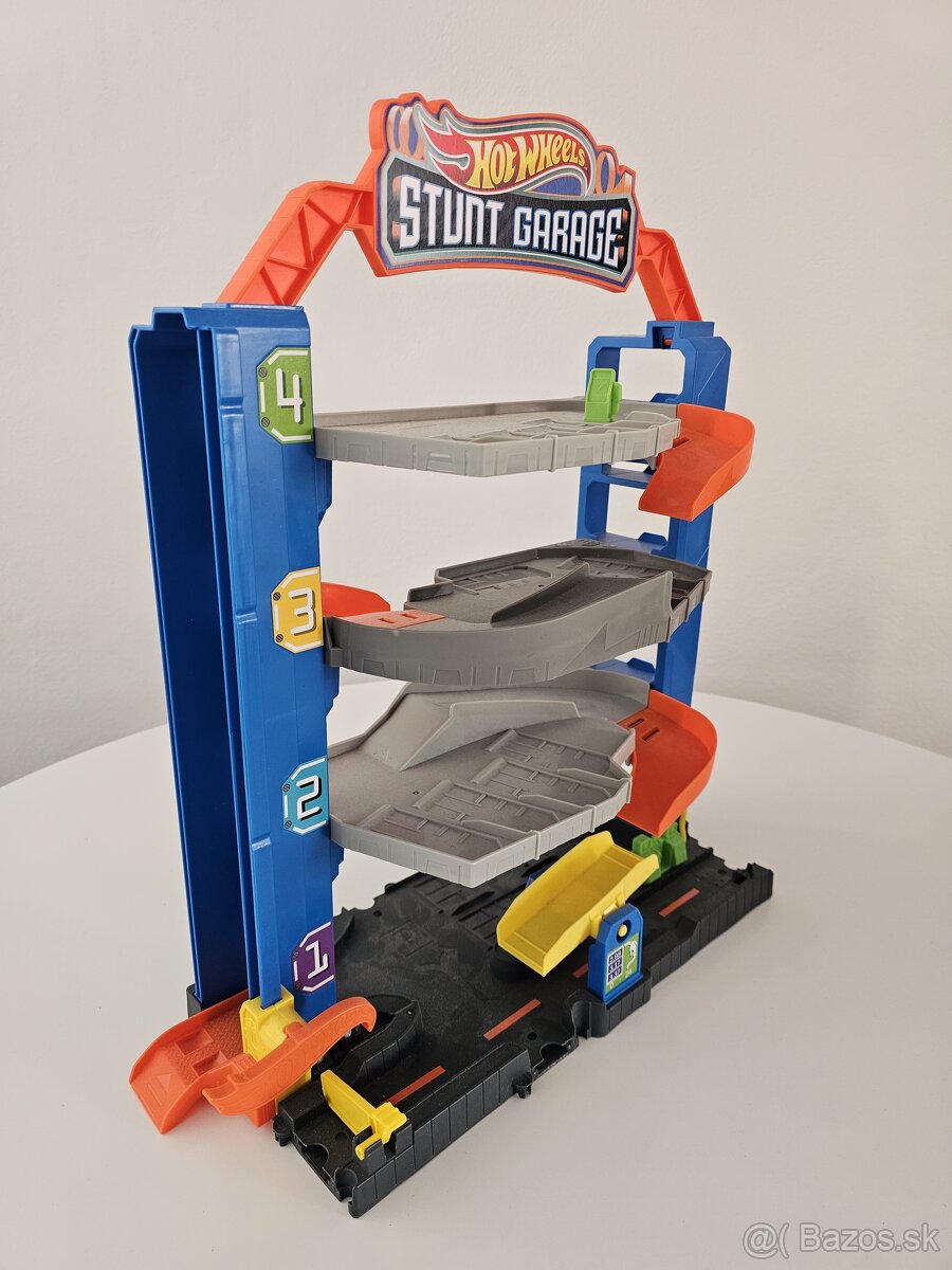 Hot Wheels garáž - 2
