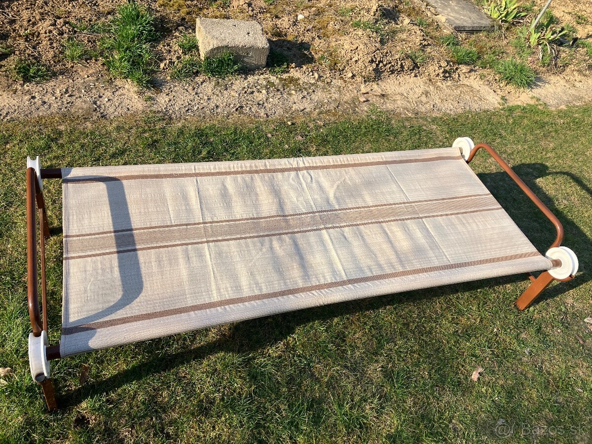Disc-O-Bed - 2