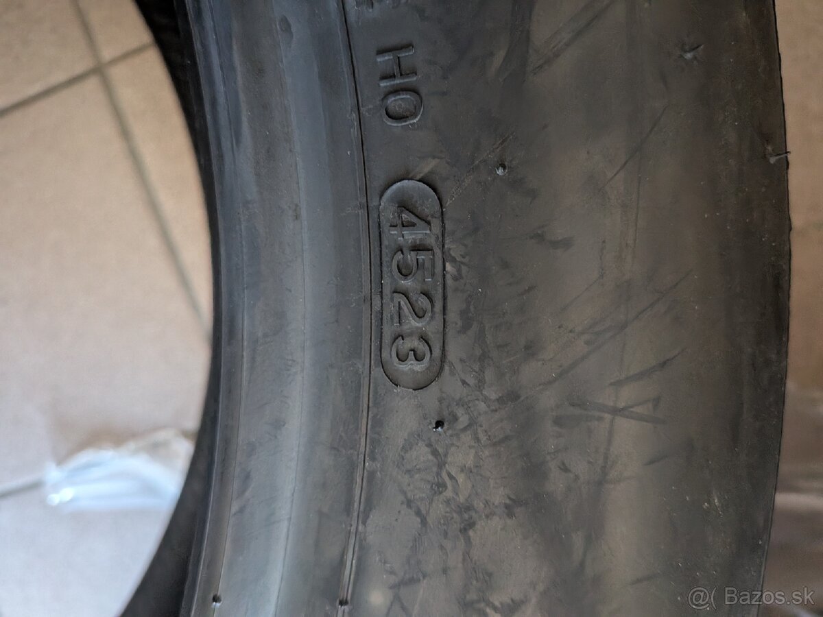 Pneumatiky Hankook 235/55 R19 - 2