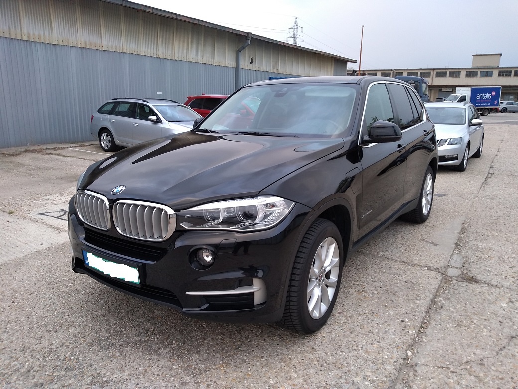 BMW X5 xDrive40e iPerformance 313koní_kúpa v SR_full servis_ - 2