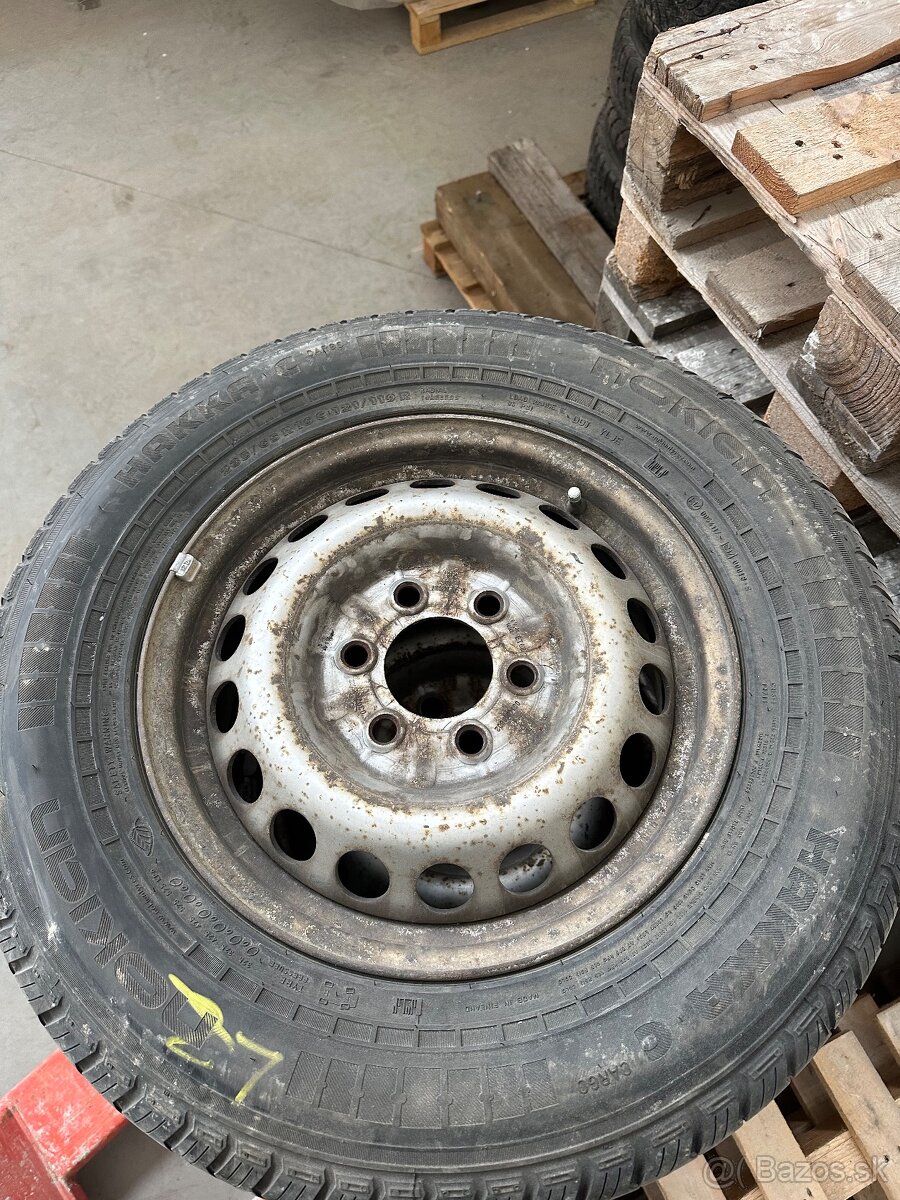 Mercedes Sprinter 235/65 r16c - 2