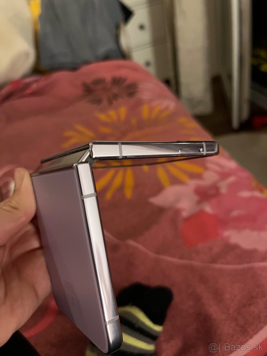 galaxy z flip 4 - 2