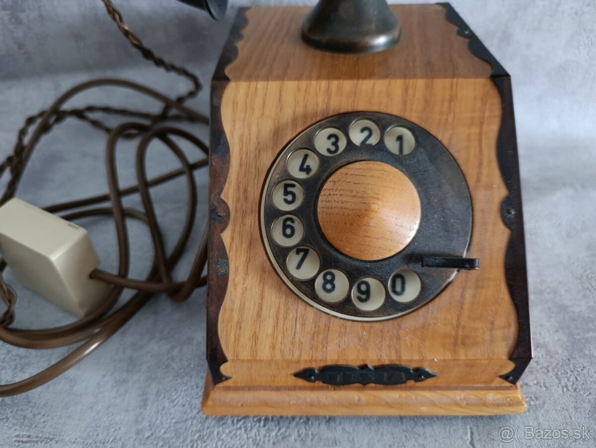 Starý retro telefon Tesla z roku 1979 Velice zachovalý, má č - 2
