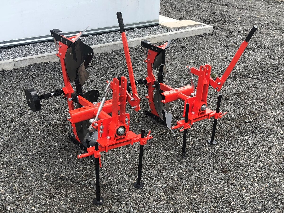 Obracecí pluh PO 230 (vr.DPH a dopravy) - 2